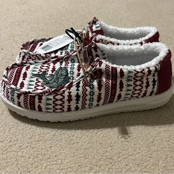 Hey Dude | Shoes | Hey Dude Mens 1 Wally Merry Fishmas  display picture 1